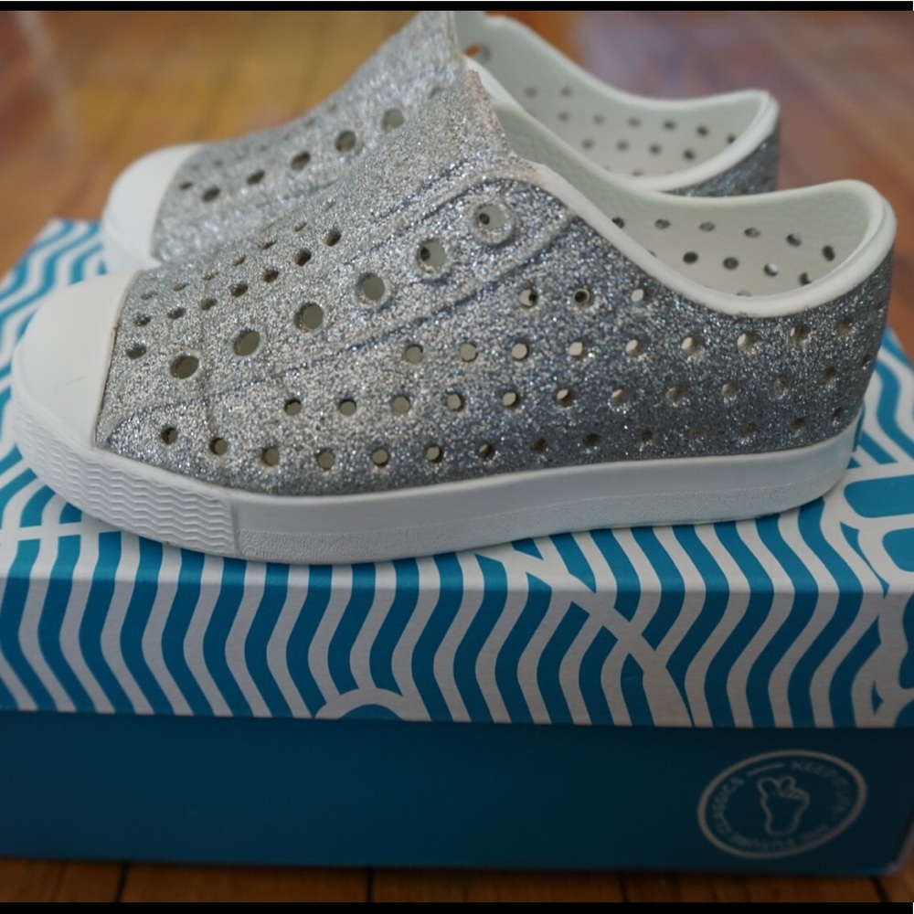 Silver Glitter Bling Natives Size 6 Toddler